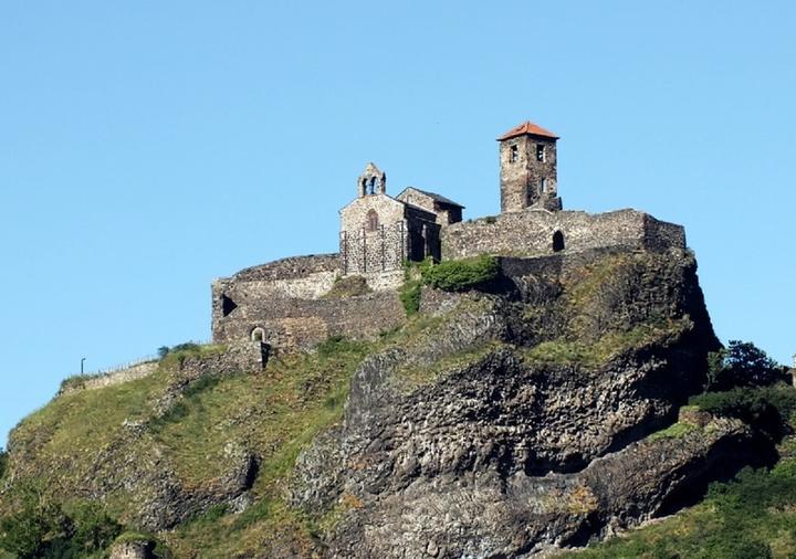 château et chapelle de Saint-Ilpize