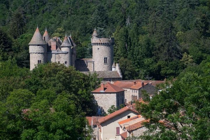 Château de Saint Laurent Chabreuges