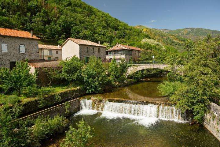 Mayres - L'Ardèche dans le village ©S.BUGNON