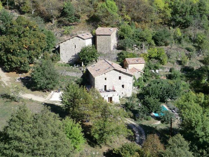 Le hameau du Moulin de Modene
